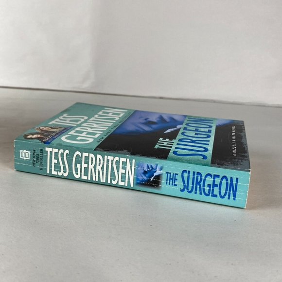 The Surgeon By Tess Gerritsen Mystery Crime Fiction Small Paperback Book - Picture 9 of 9